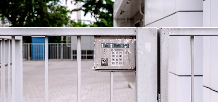 Gate Locks For Metal Gates in Woodlake, California