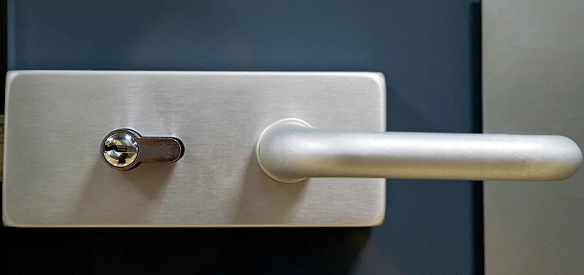Change Patio Door Locks in Woodlake, California
