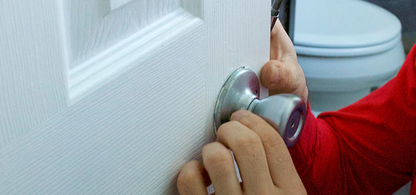 Vintage Door Knob Replacement in Woodlake, CA