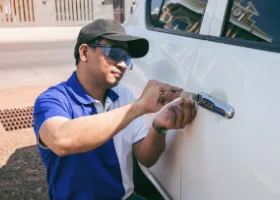 Car Locksmith in Woodlake, CA